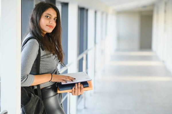 Les études supérieures : un chemin vers la réussite ?